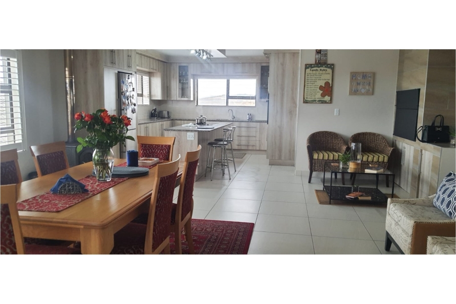 4 Bedroom Property for Sale in Monte Christo Western Cape